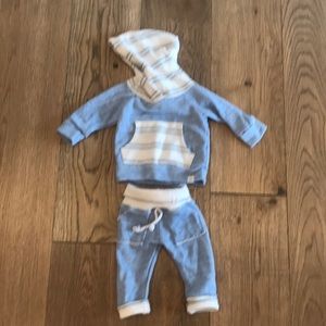 Lulu and roo sweatsuit